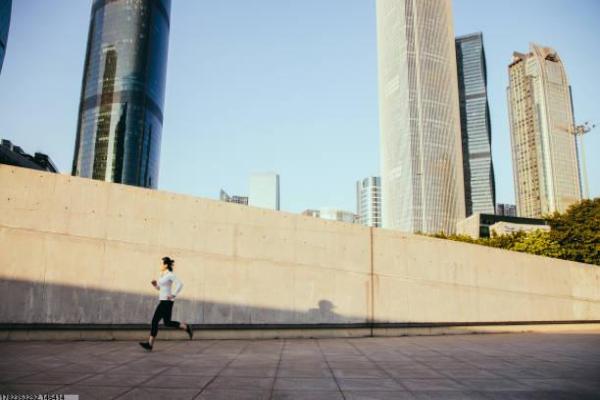 “跳跃”属于哪类体育运动？(图1)